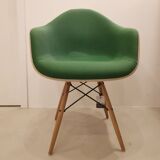 PAW Charles and Ray Eames armchair, Herman Miller, Seng Chicago base