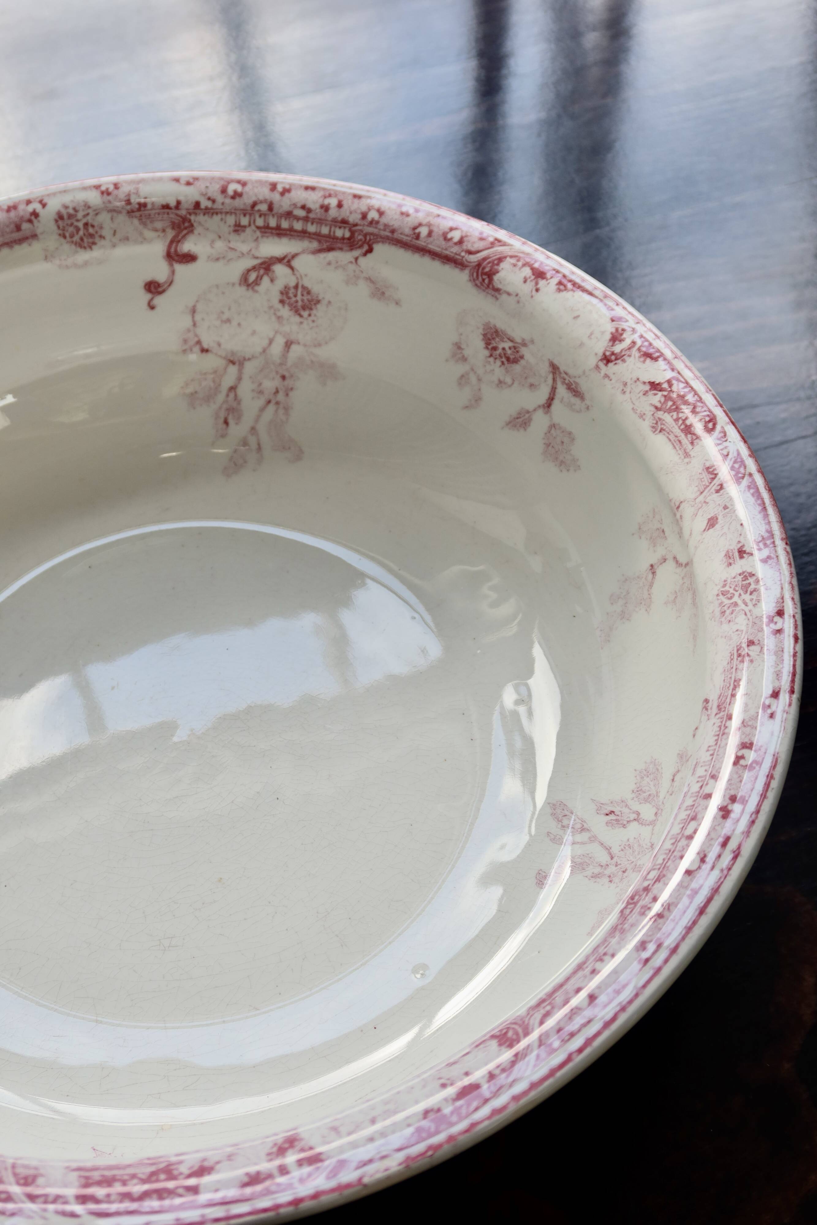 Antique Lunéville earthenware basin/salad bowl, Printanier pattern, red