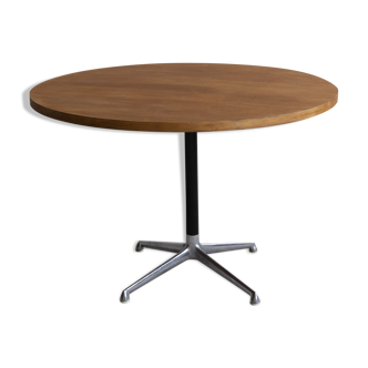 Table ronde Eames pour Herman Miller