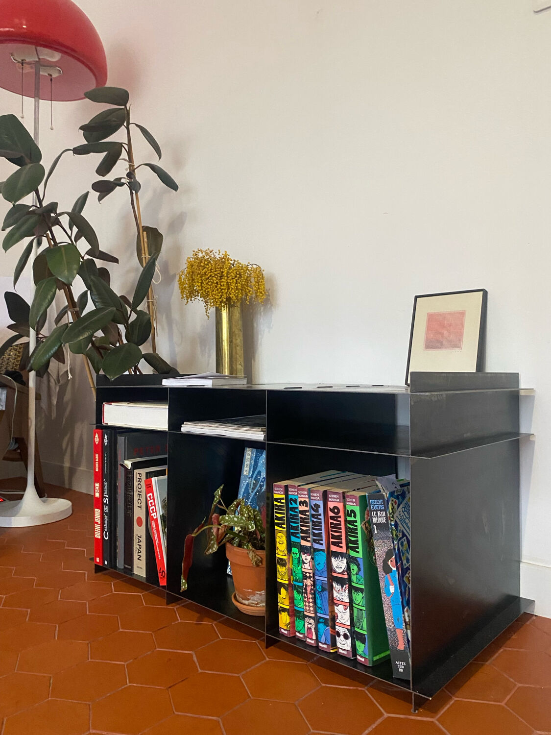 Commode en acier brut