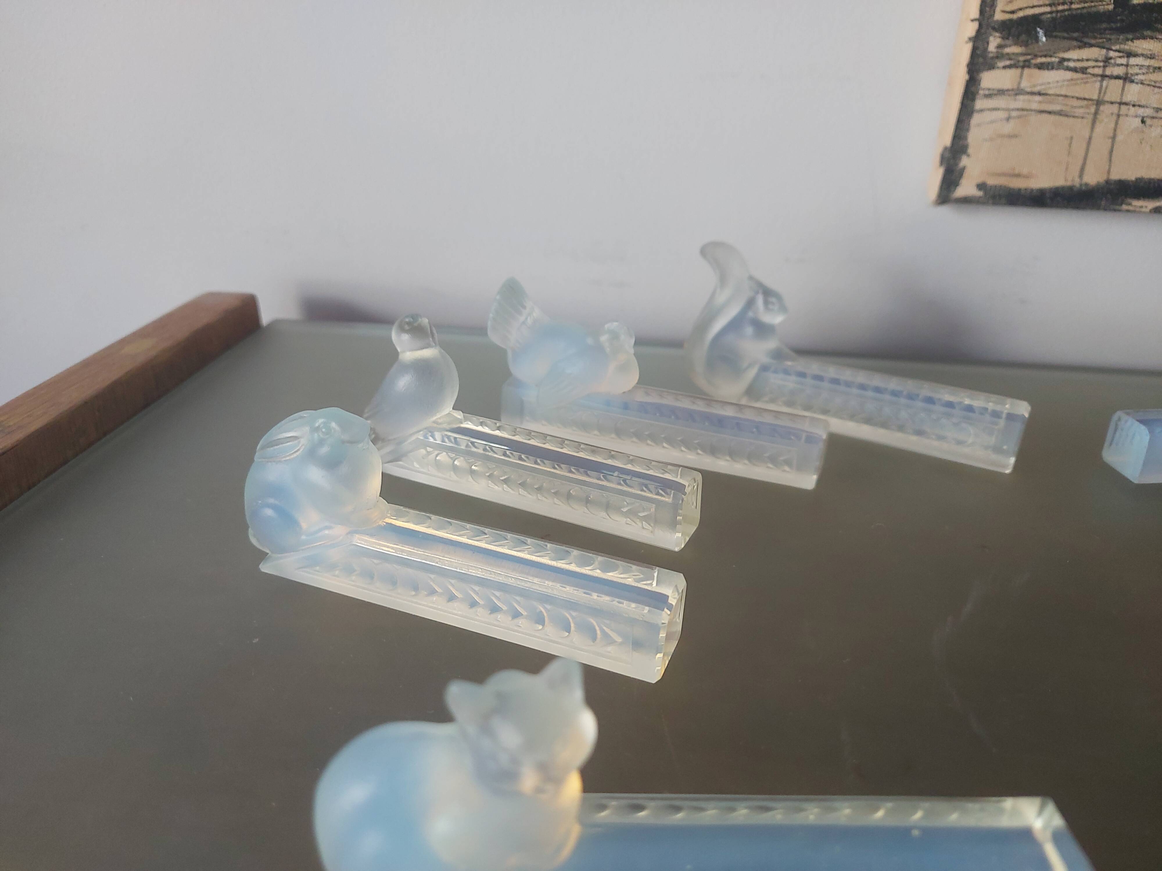 9 doors art deco knives in opalescent glass, bestiary.
