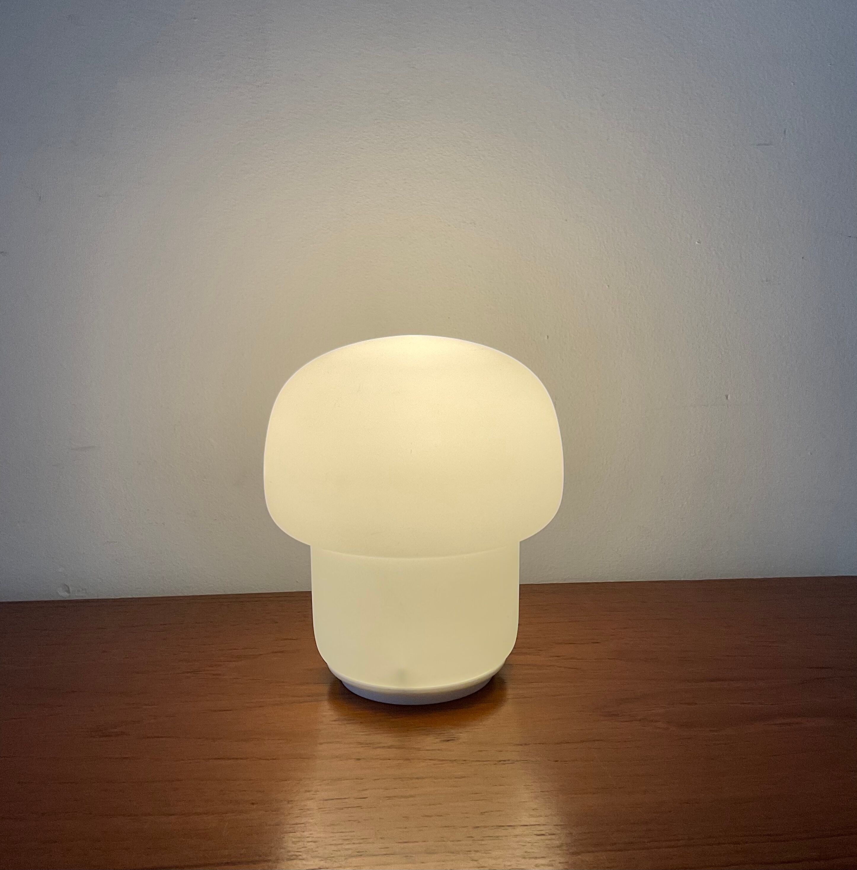 Opaline mushroom lamp