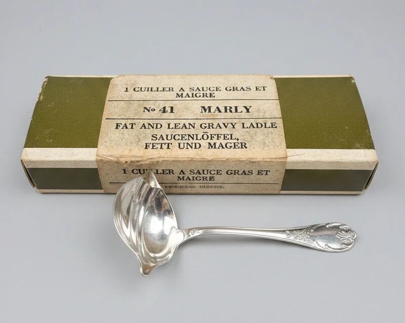Christofle, Marly model, sauce spoon for lean and fatty sauces.