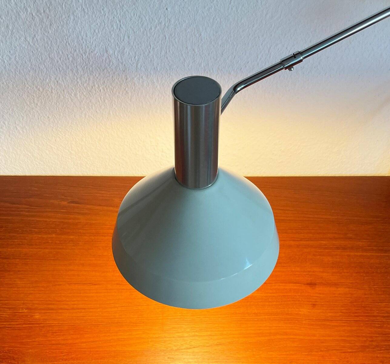 Mid-century minimalist Swiss table lamp with a clamp by Rosemarie and Rico Baltensweiler for Baltensweiler, 1950s.