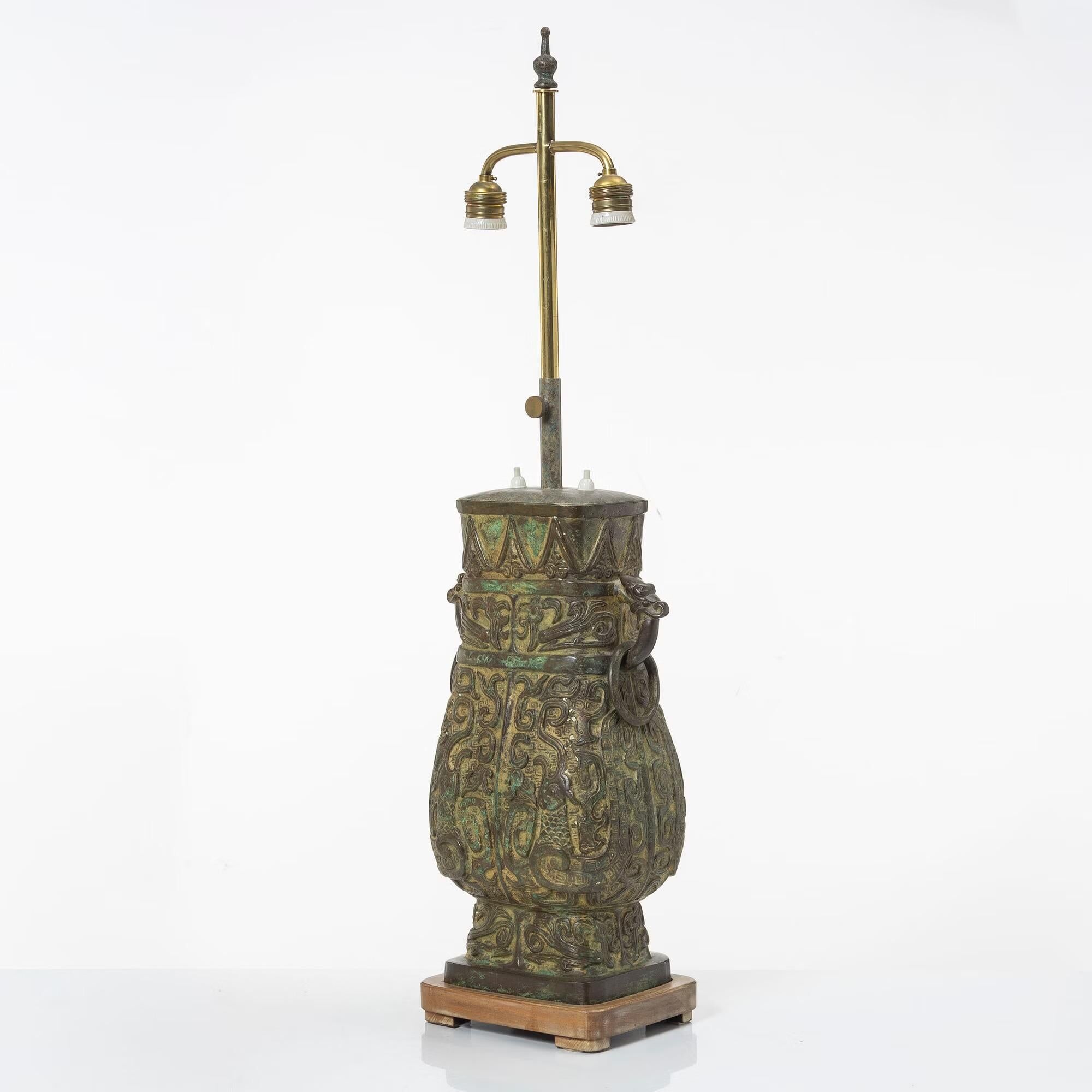 Billy Haines style table lamp in patinated bronze "verdigris" 1960s