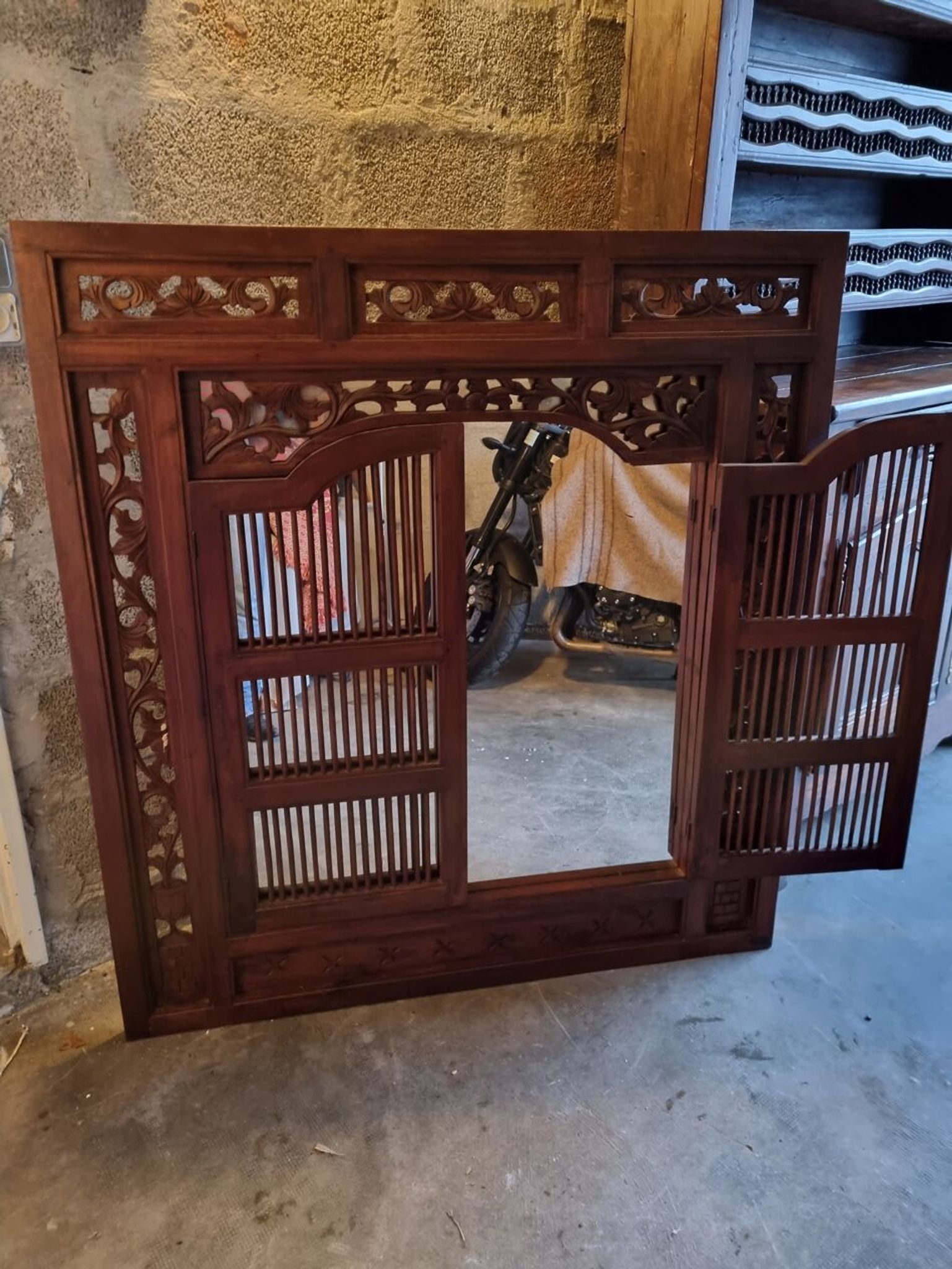 Balinese mirror with shutters Indonesia 120X130cm