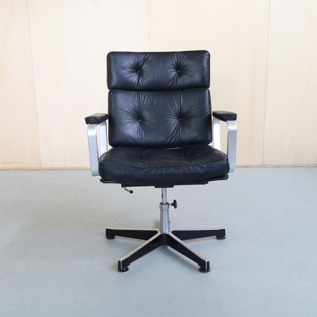 Office chair in leather by Karl Erik Ekselius for Joc Sweden 1970s