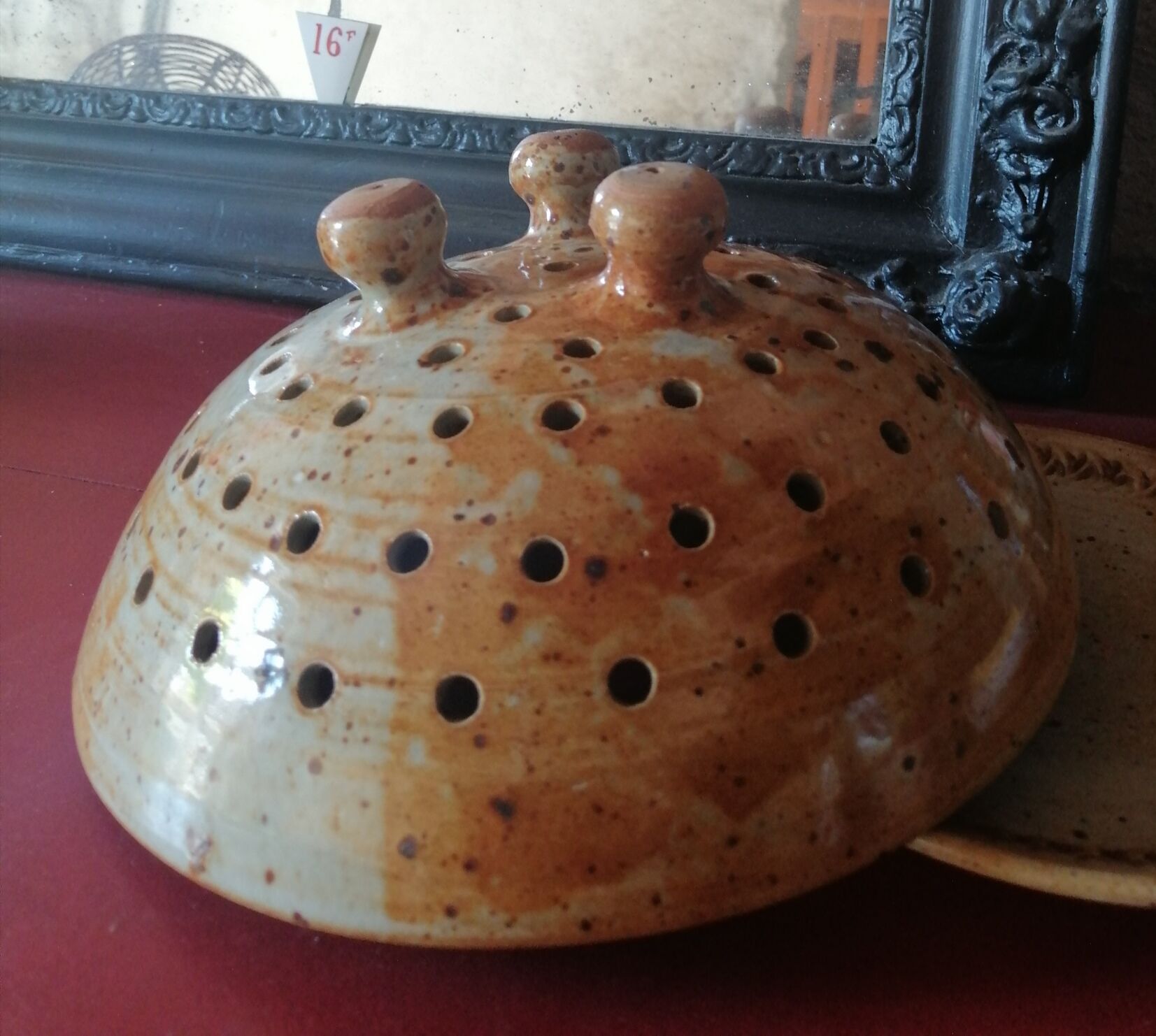 Enamel sandstone drainer salad