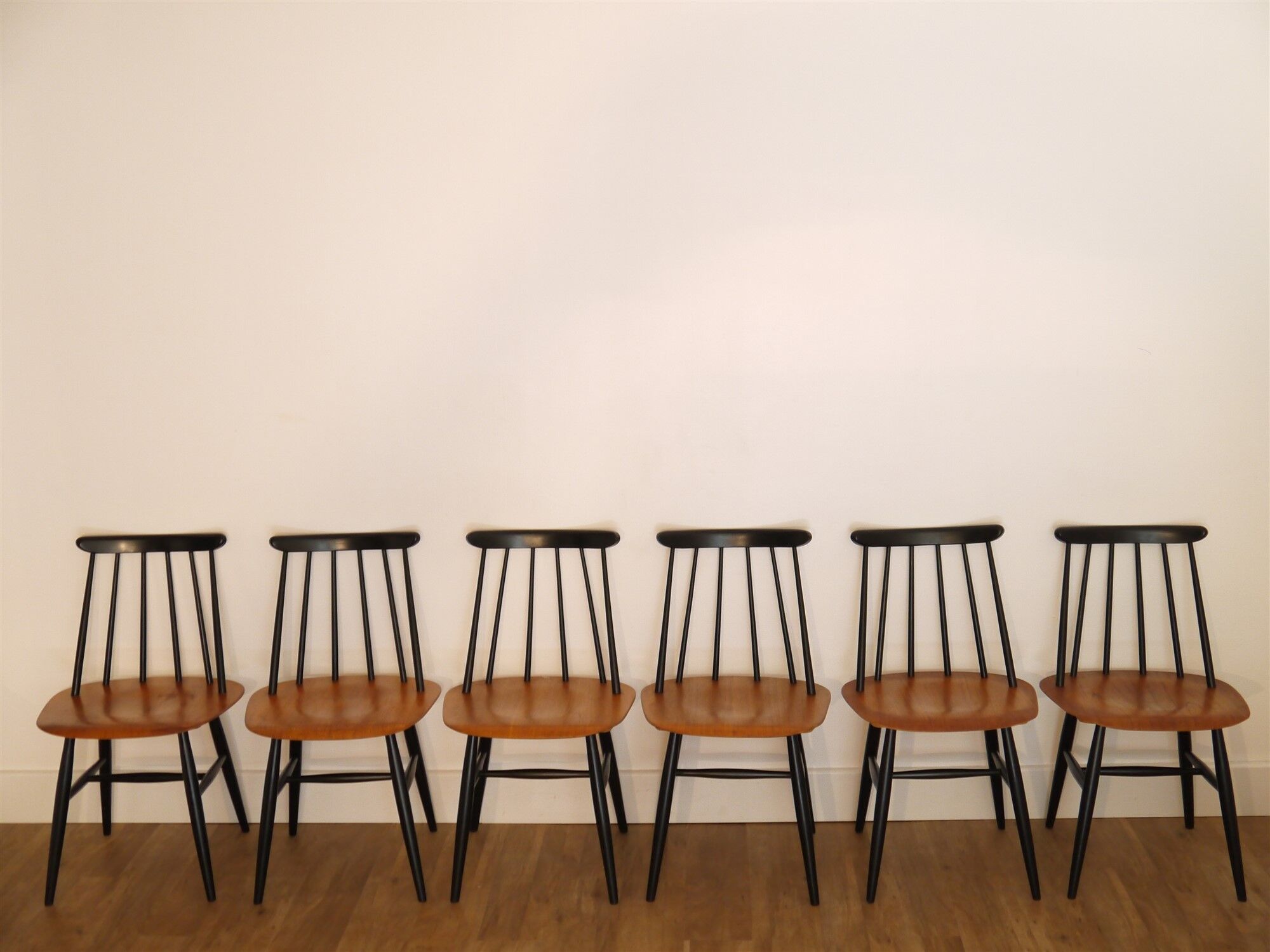 Lot of 6 Fanett chairs by Ilmari Tapiovaara