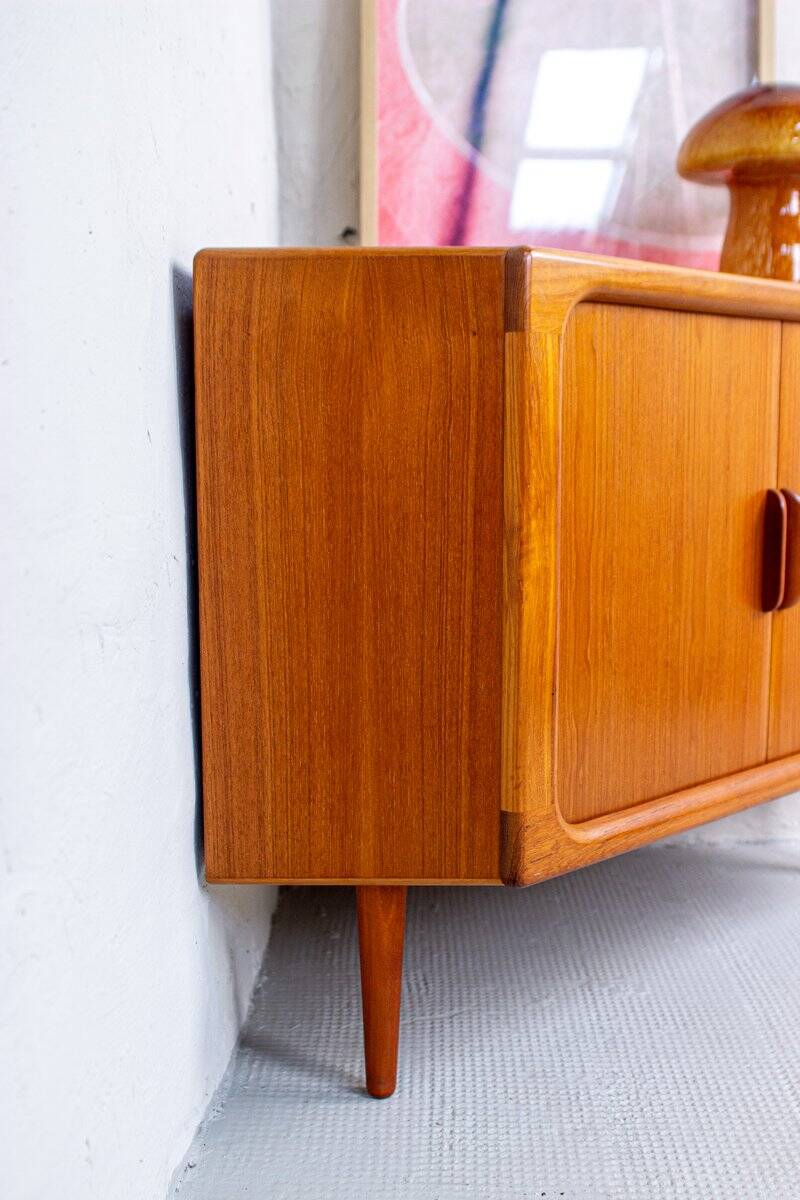 Commode d'Angle Mid-Century en Teck de Dyrlund, Danemark, 1960s