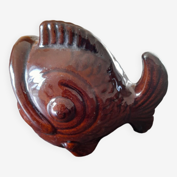 fish ashtray