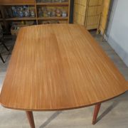 Table scandinave en teck massif des années 60