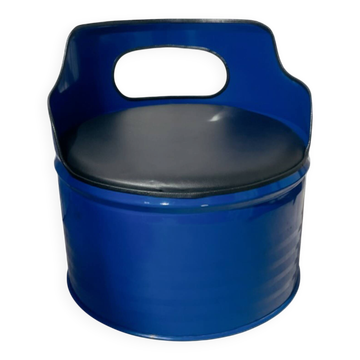 Vintage blue stool, comfortable and full of character.