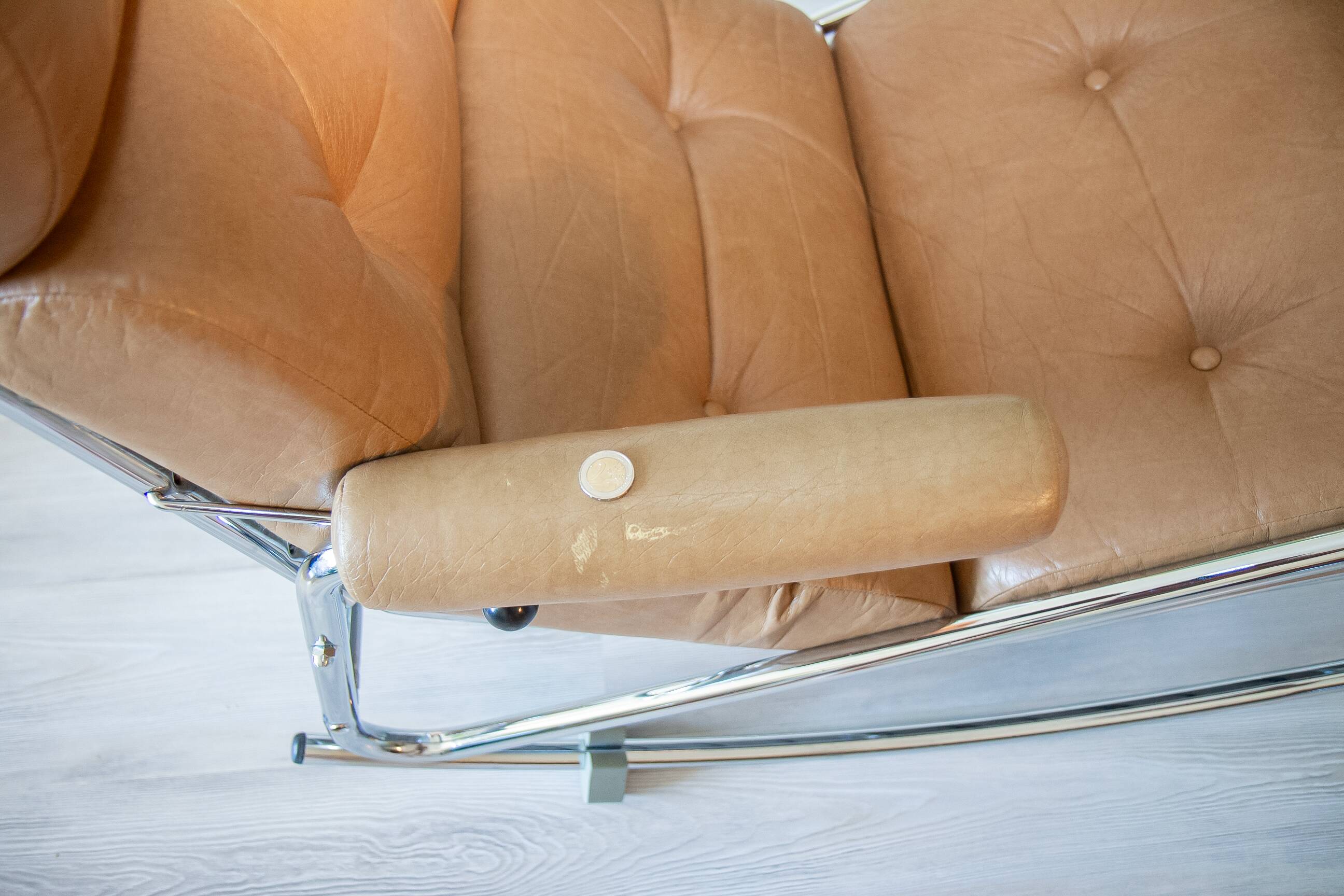 Fauteuil relax Lama 70's, chrome et simili cuir, repose pied repliable