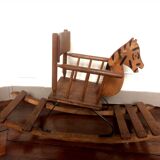 Cheval à bascule en bois vers 1950