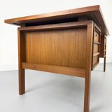 Mid-Century Teak Desk by Svend Åge Madsen for Sigurd Hansen, 1960s