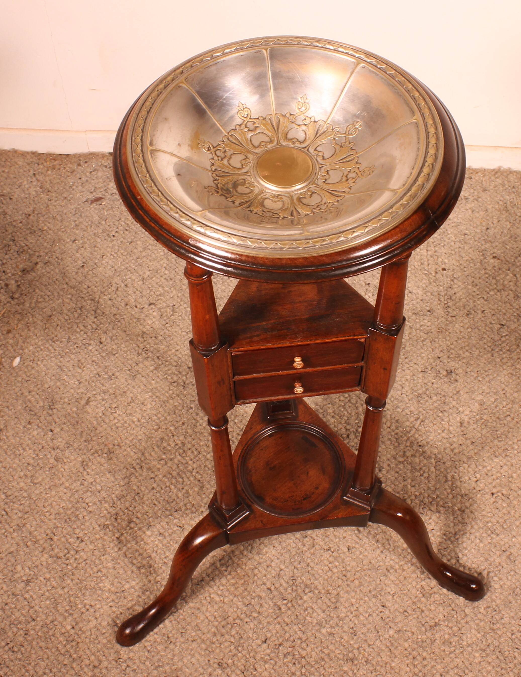 18th century mahogany barber's or pocket emptier