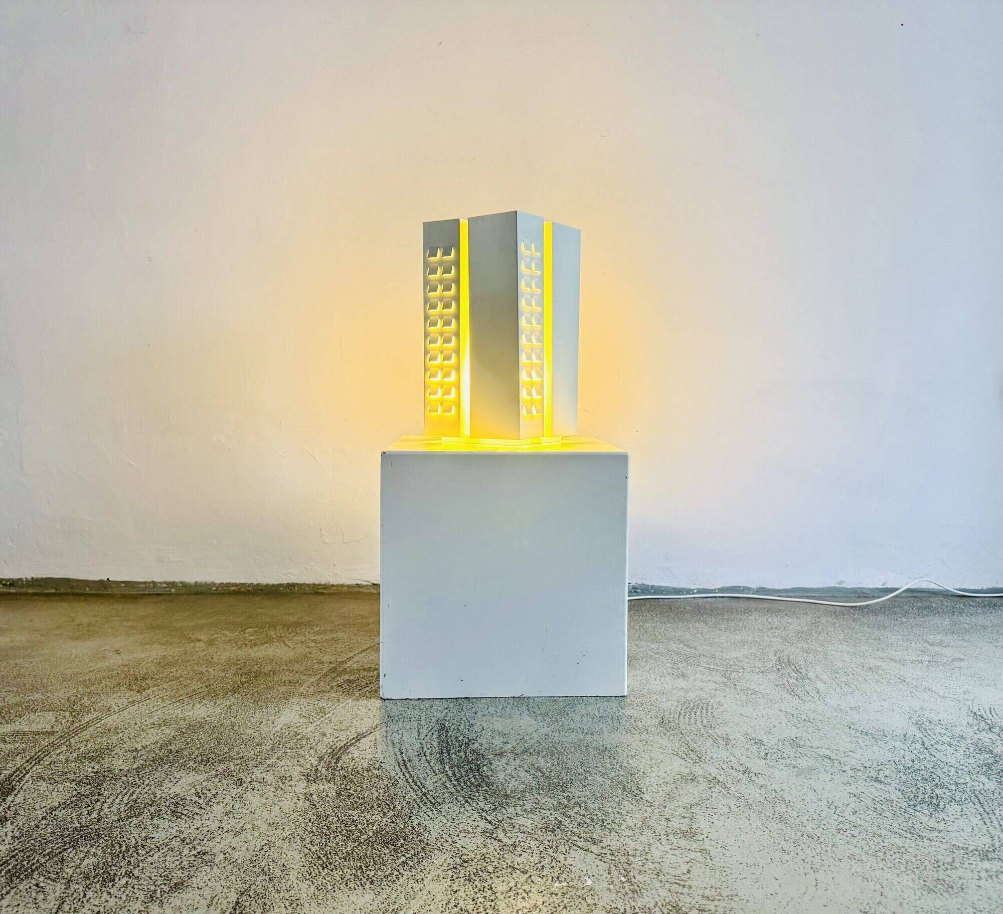 D-2055.14 Siësta Table Lamp By Maija Liisa Komulainen For Raak Amsterdam, The Netherlands 1970S