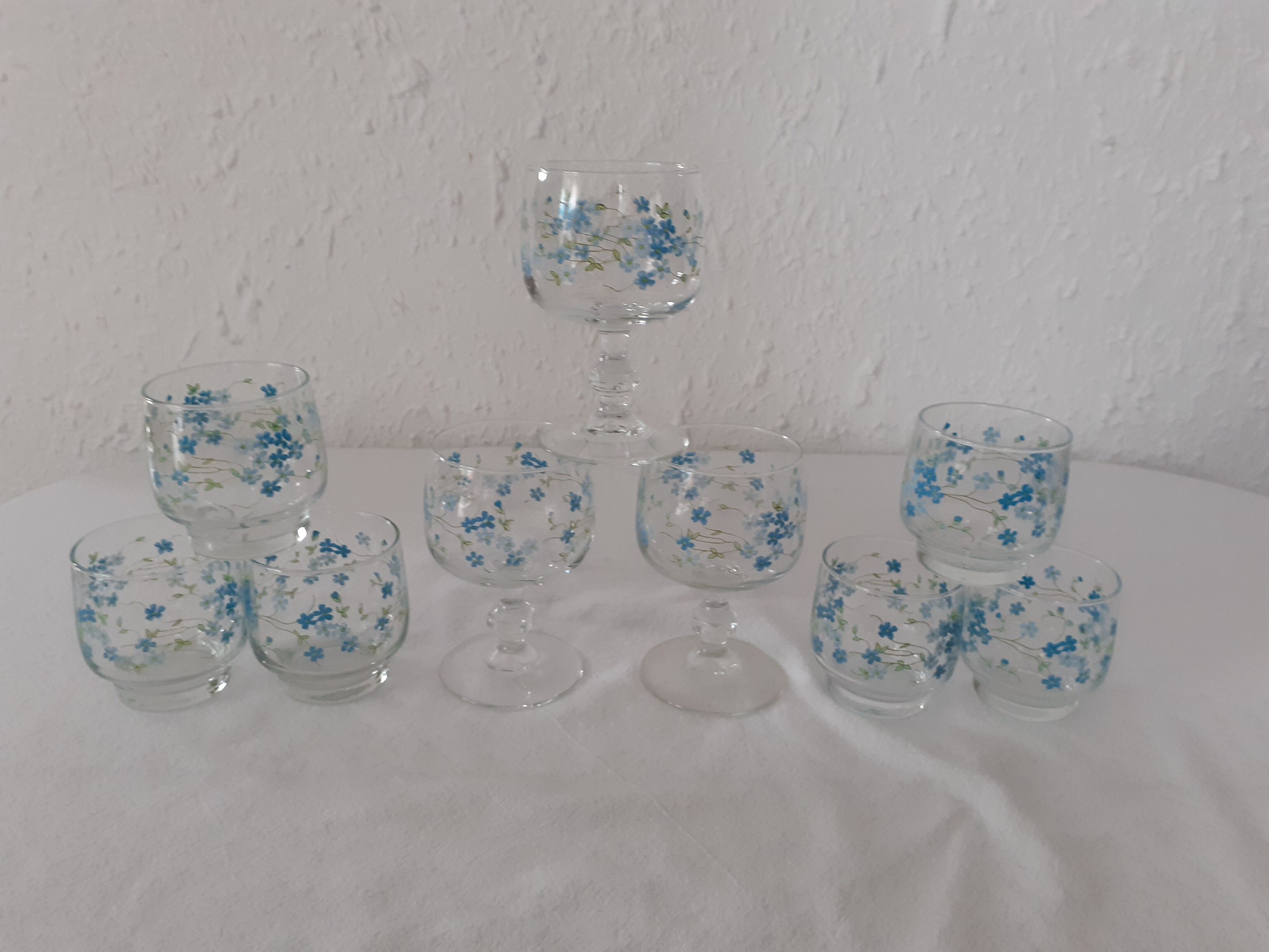 9 glasses blue flowers model veronica arcopal arcoroc vintage countryside