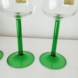 Set of 6 Luminarc white wine glasses