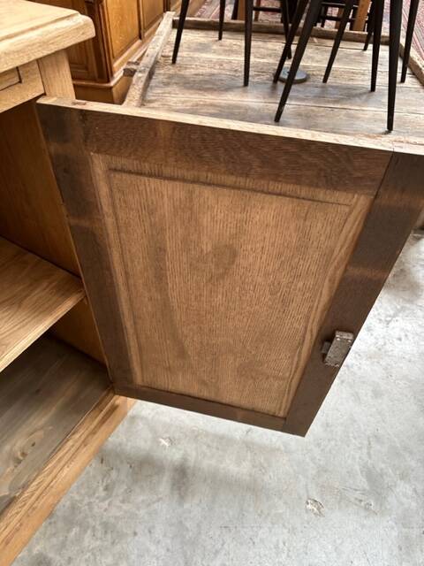 Solid oak professional furniture