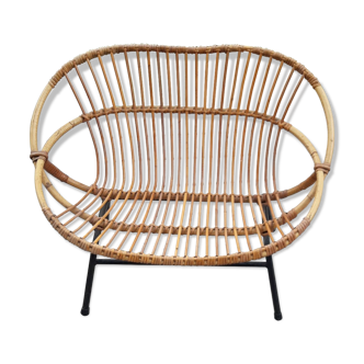 Wicker bench and tripod table