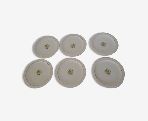 Set de 6 assiettes plates Longwy décor petites fleurs en émaux anciennes