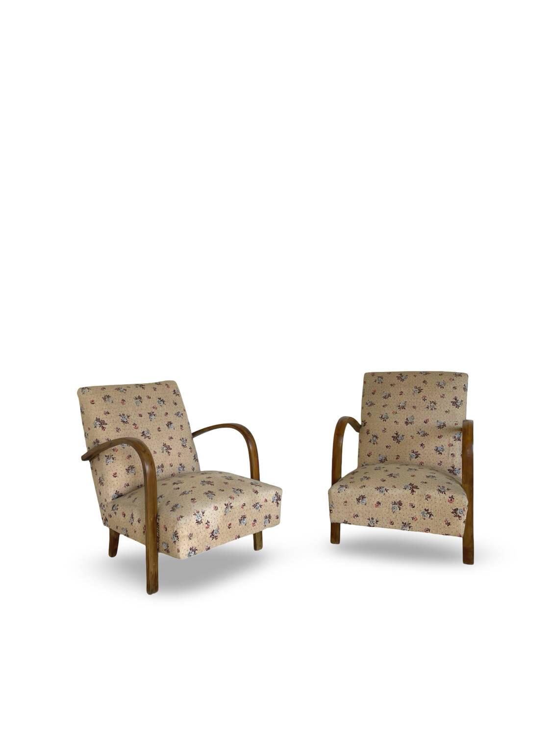 Ensemble de fauteuils Art Déco avec accoudoirs en hêtre arqués.