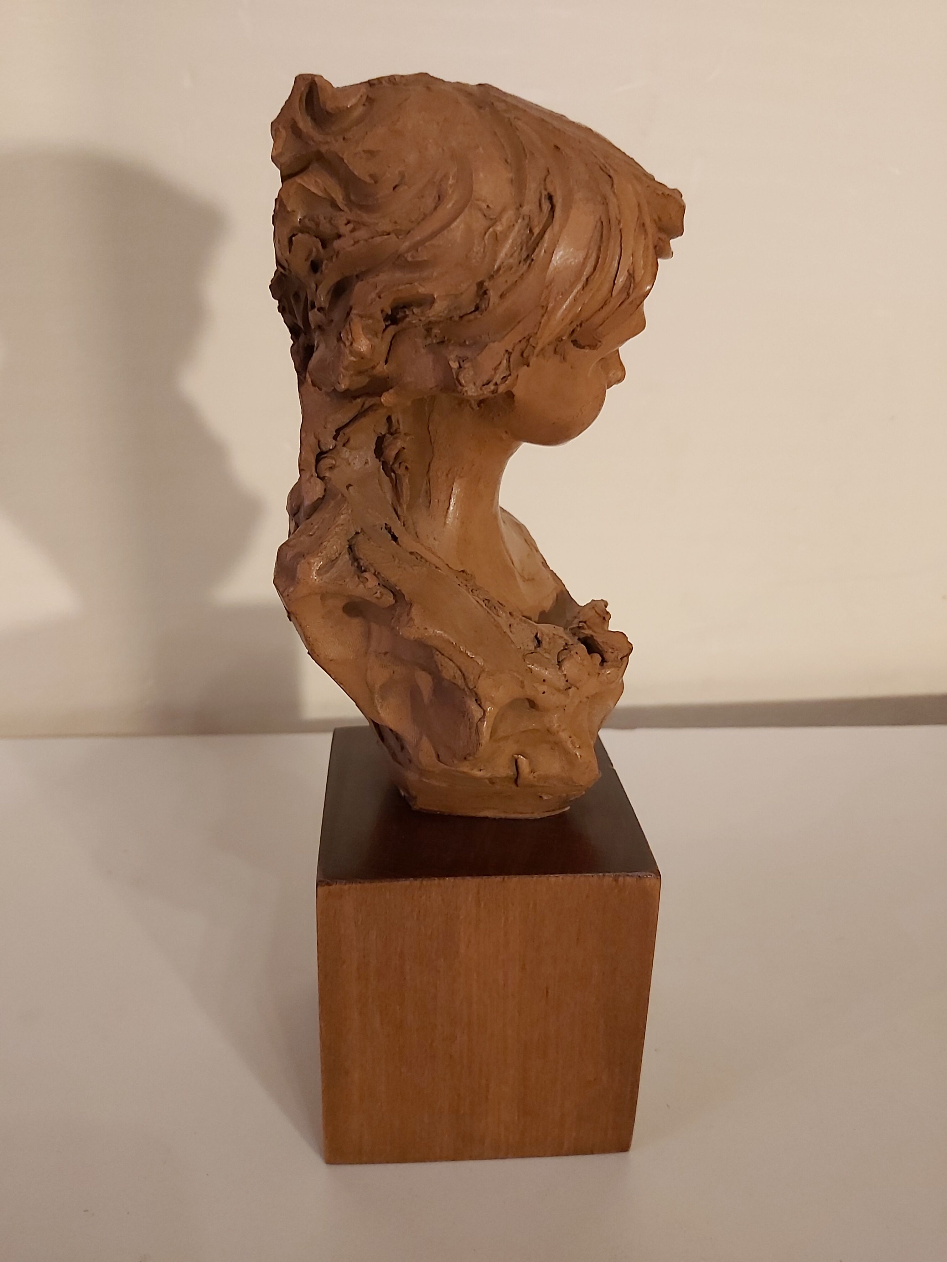 Bust girl in terracotta Nico Venzo