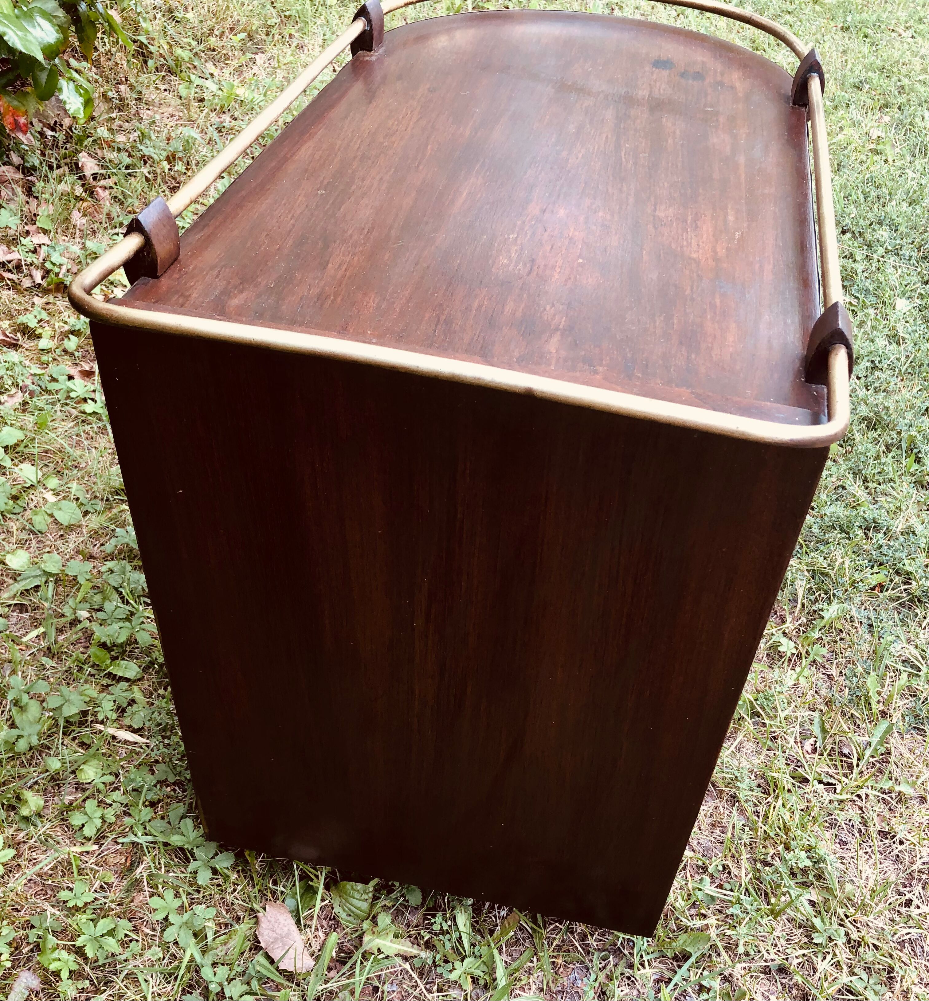 Bar furniture on wheels