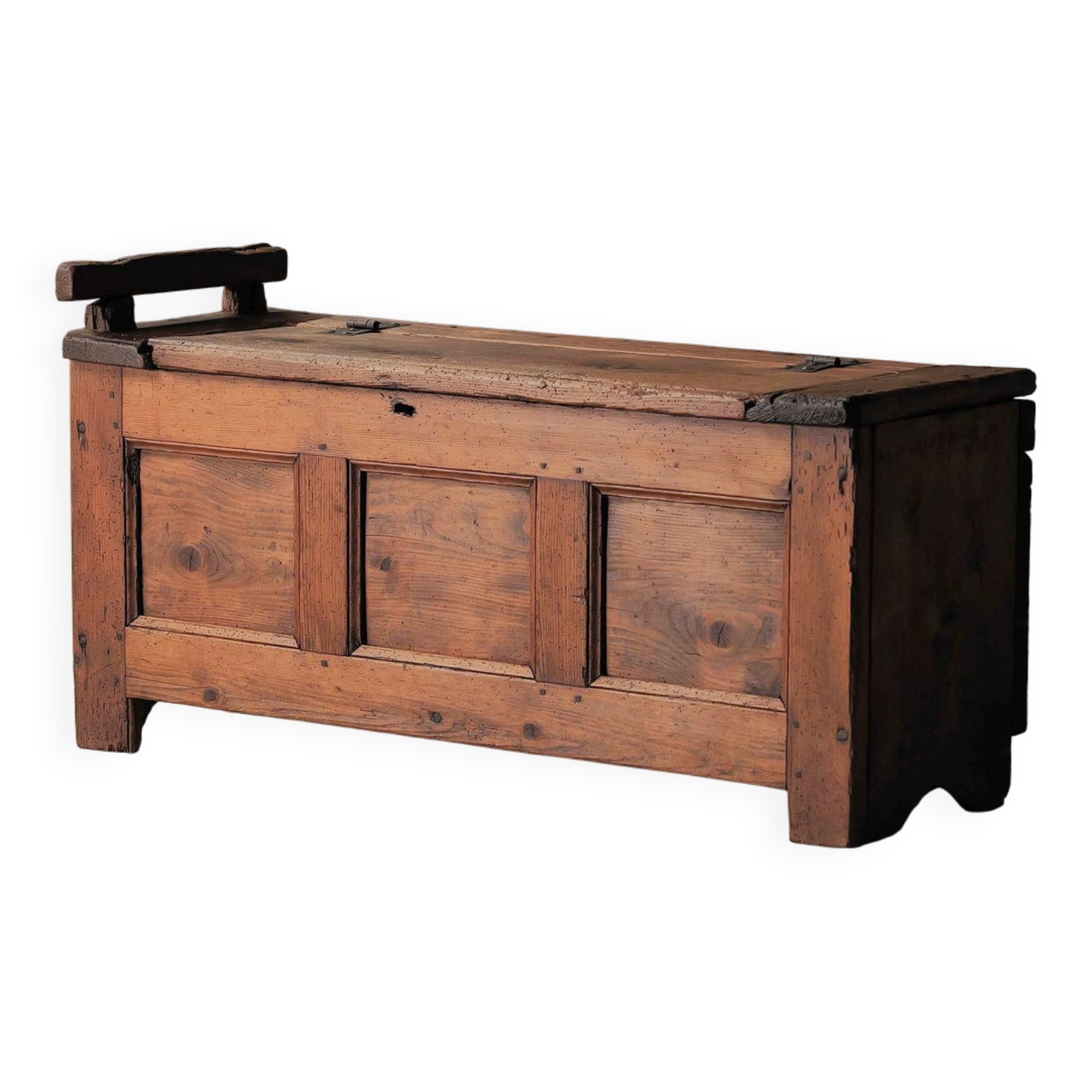 Massive pine bank chest, Art-Populaire, Auvergne, 19th century