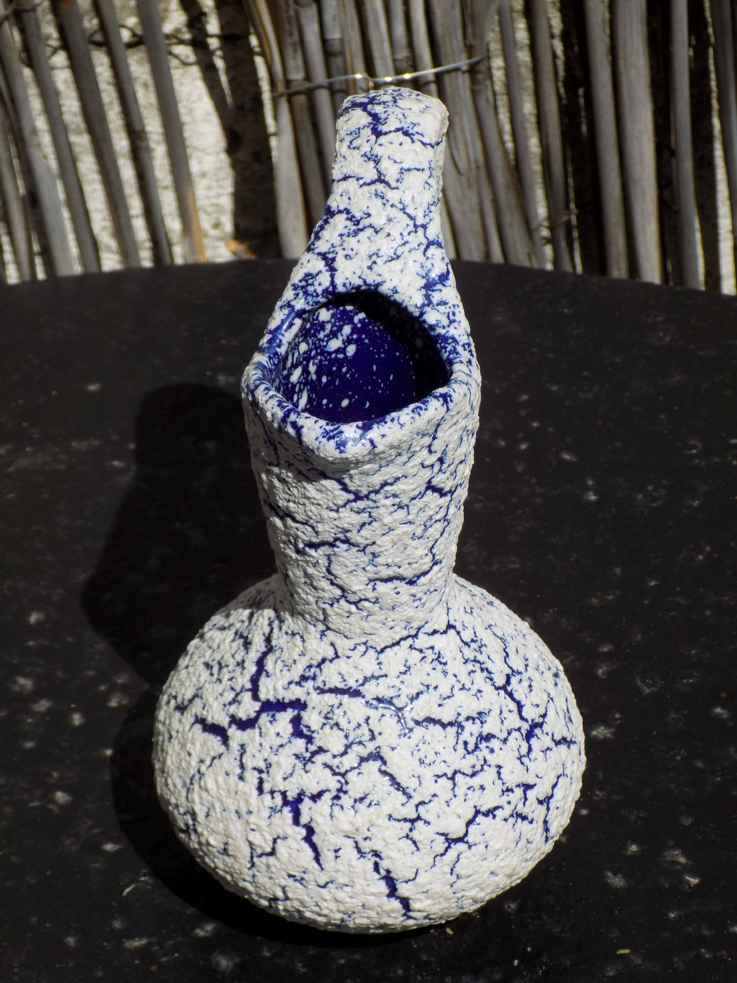 Petit vase bleu et blanc