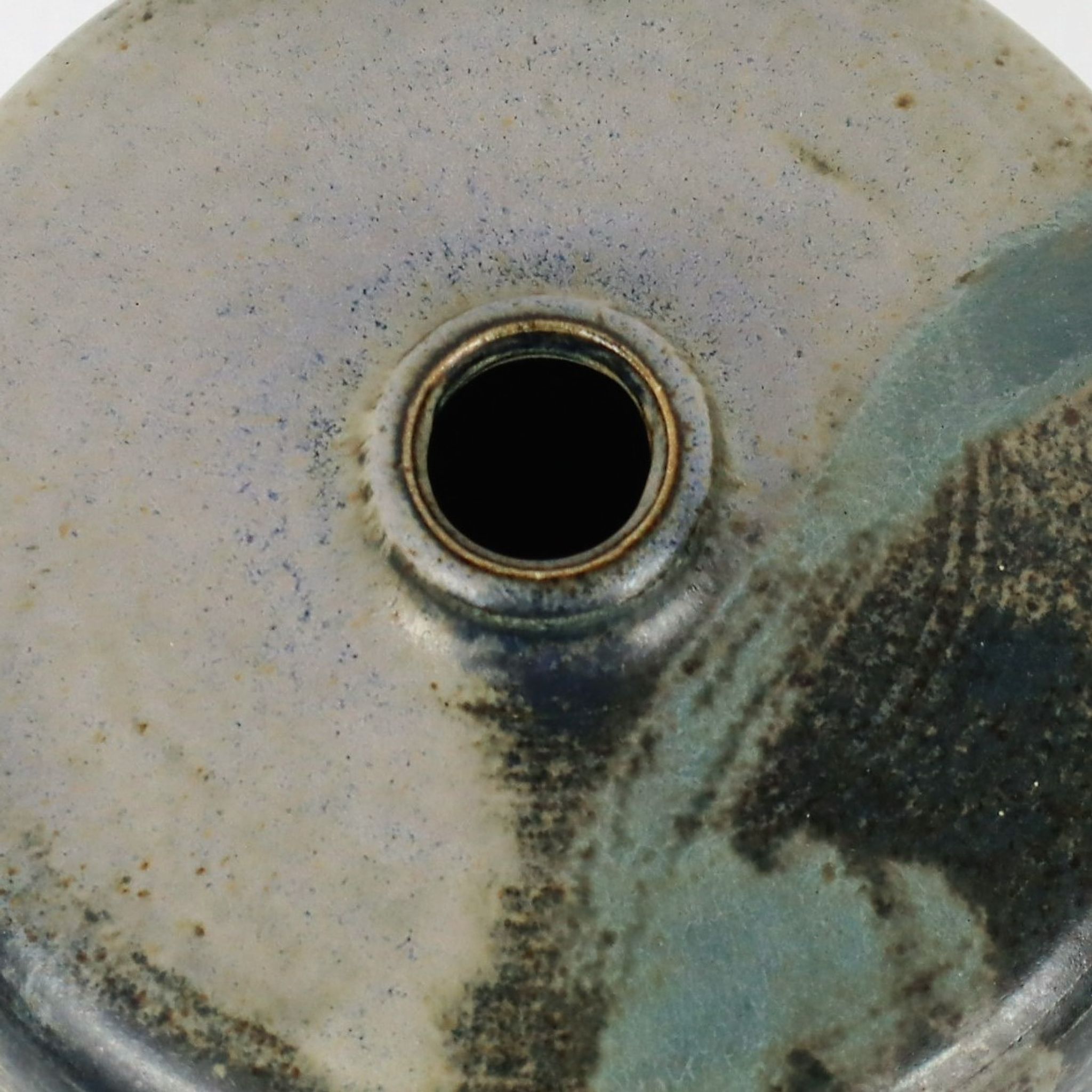Basil vase in sandstone 1980