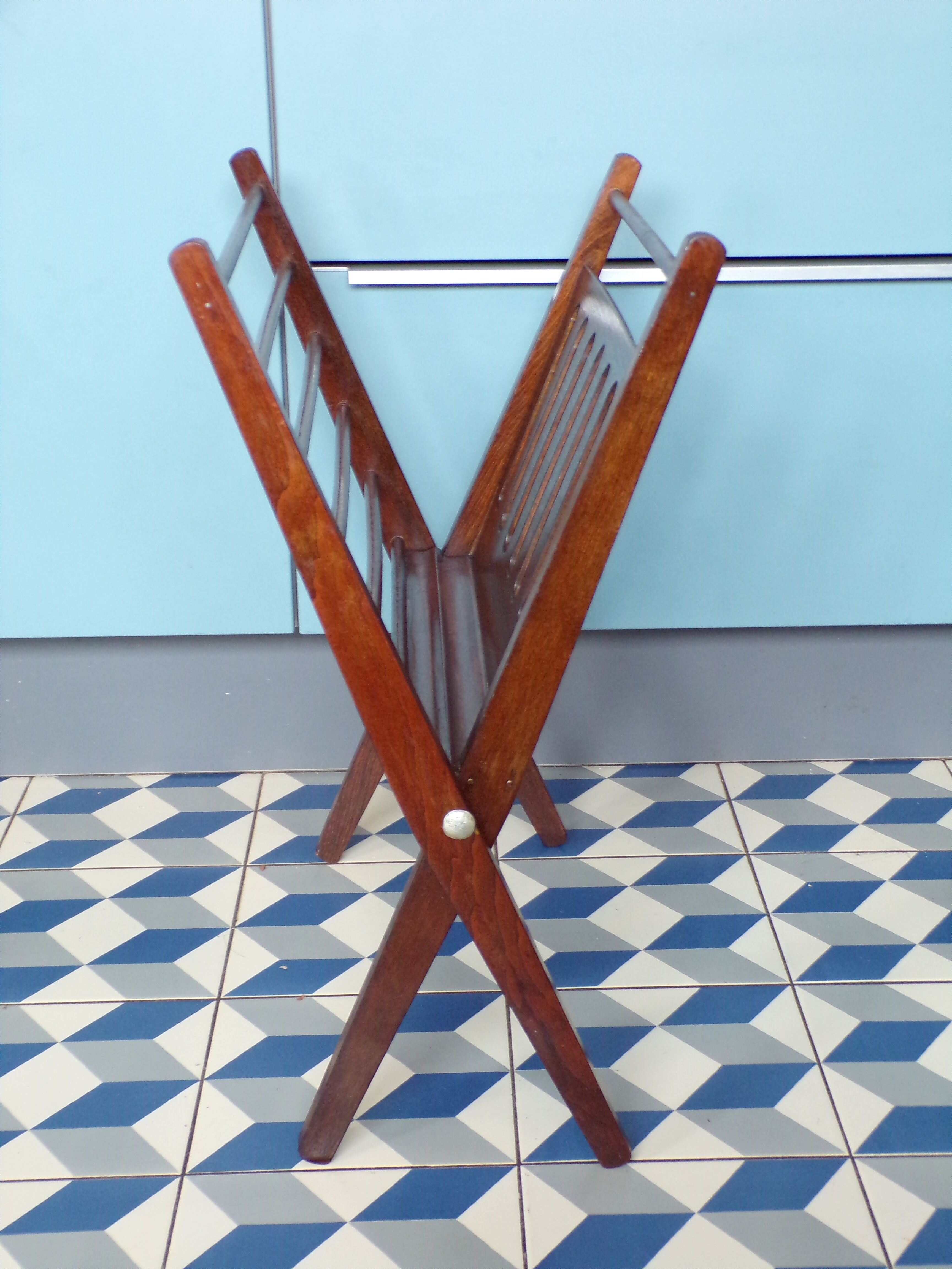 Folding magazine rack Cees Braakman for Pastoe