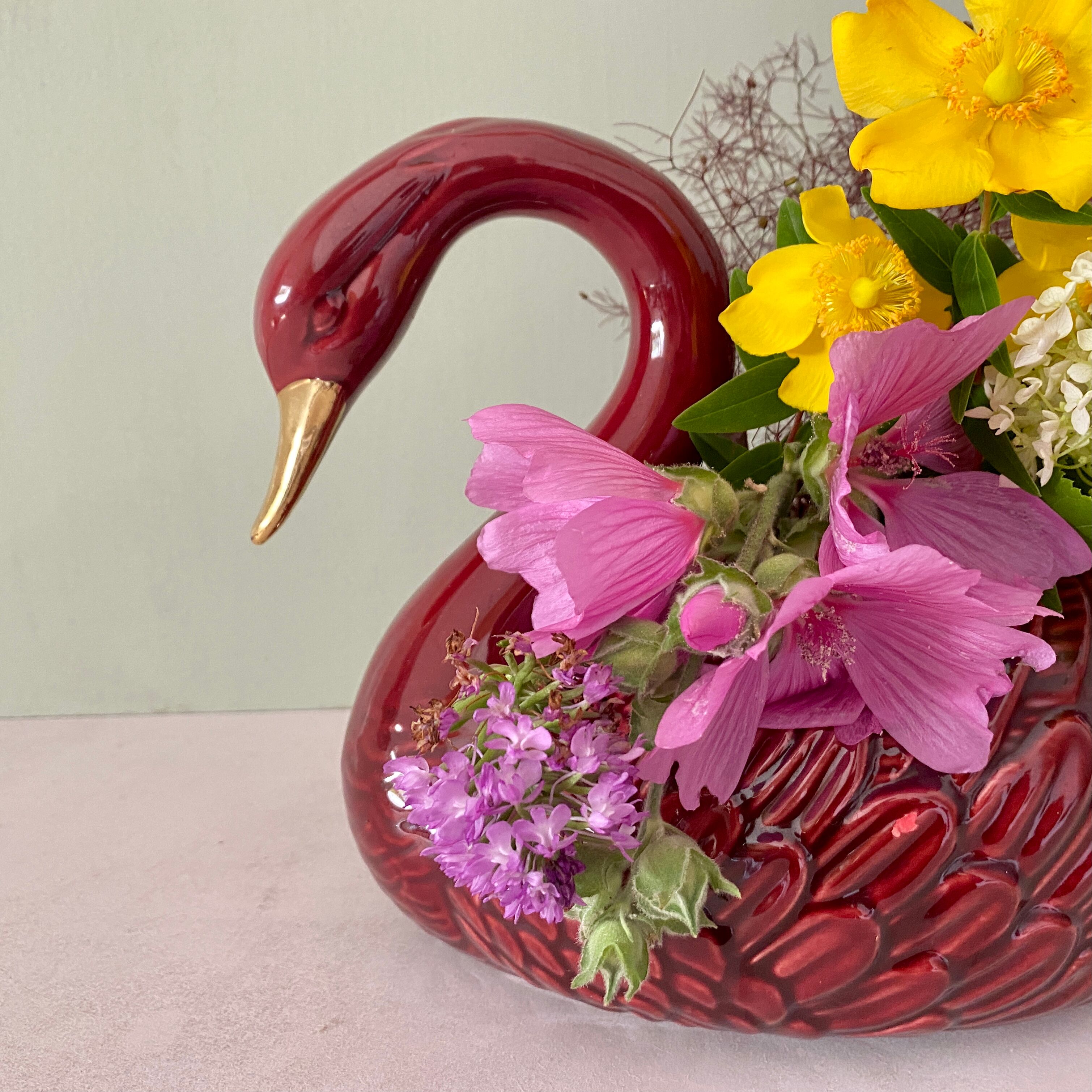 Vintage swan pot cover in red and gold ceramic