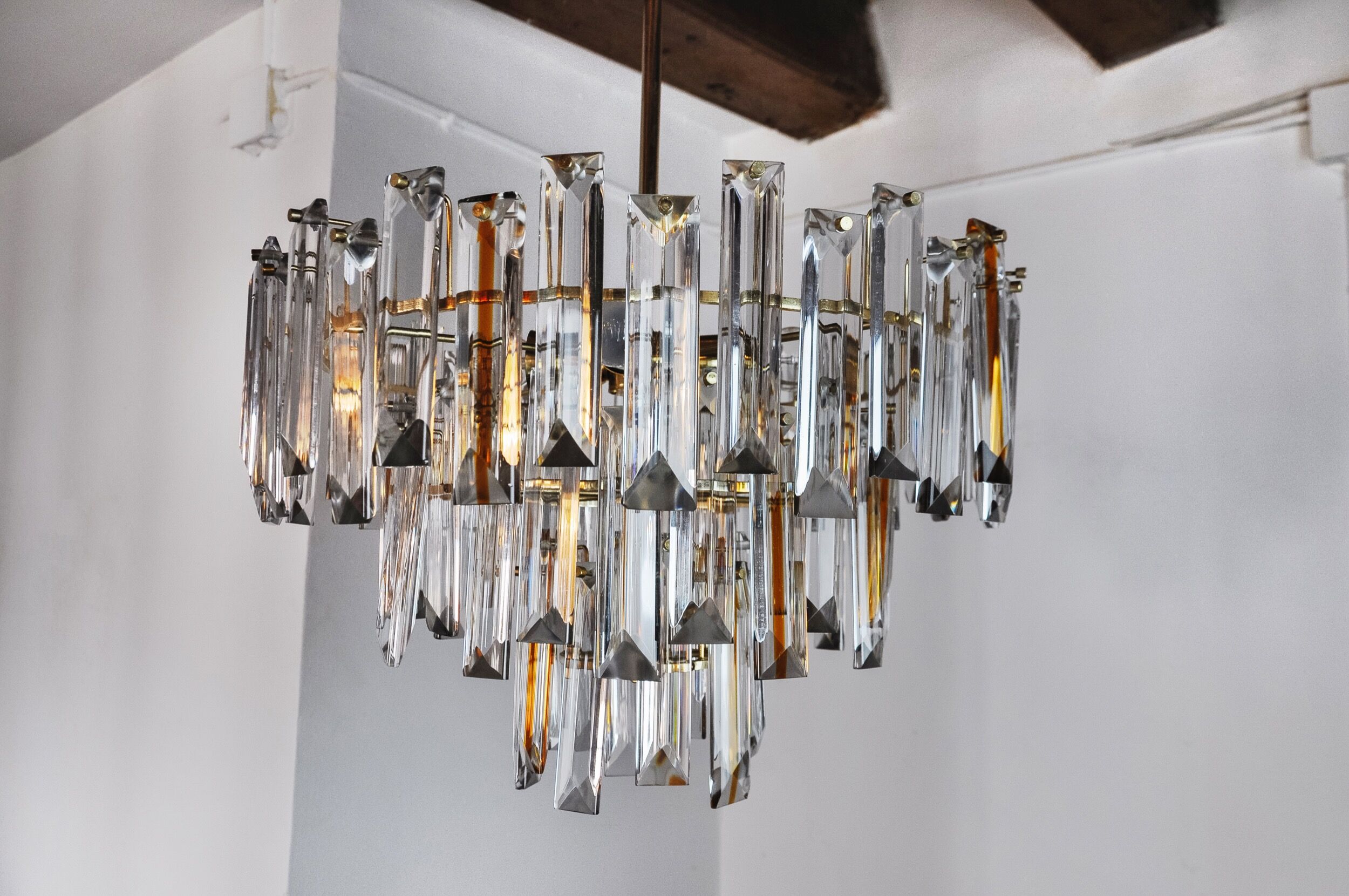 Venini two-tone chandelier, 3 levels, murano glass, Italy, 1970