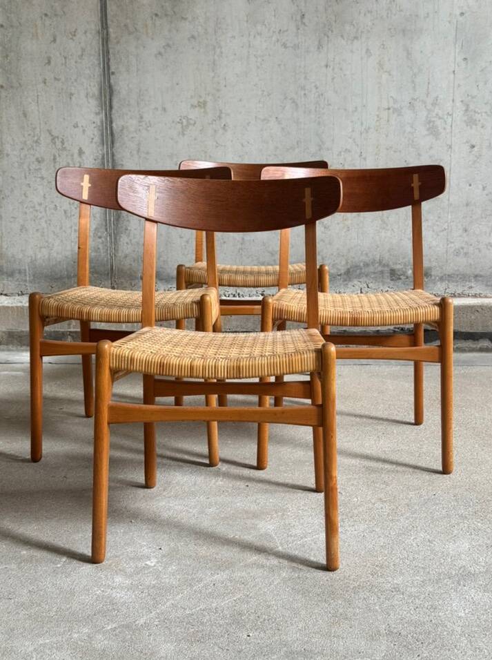Ensemble de 4 chaises de salle à manger CH23 par Hans J Wegner pour Carl Hansen & Son