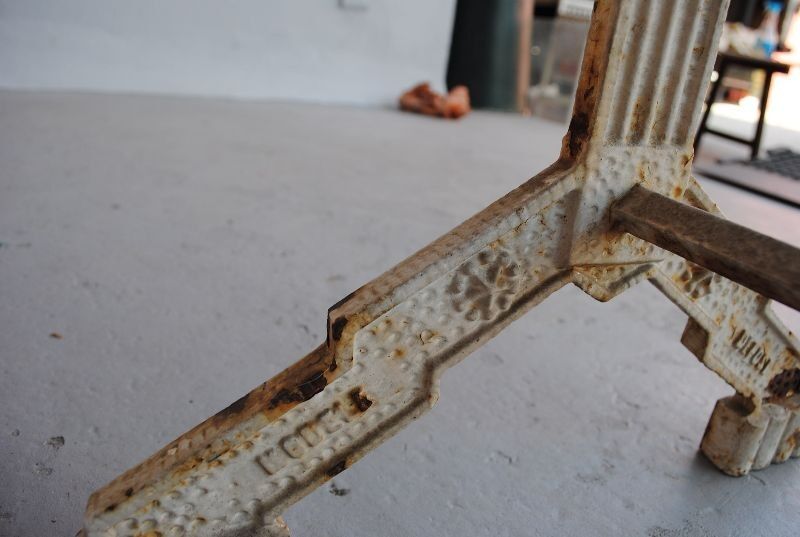 Table outdoor time Art deco Cubist