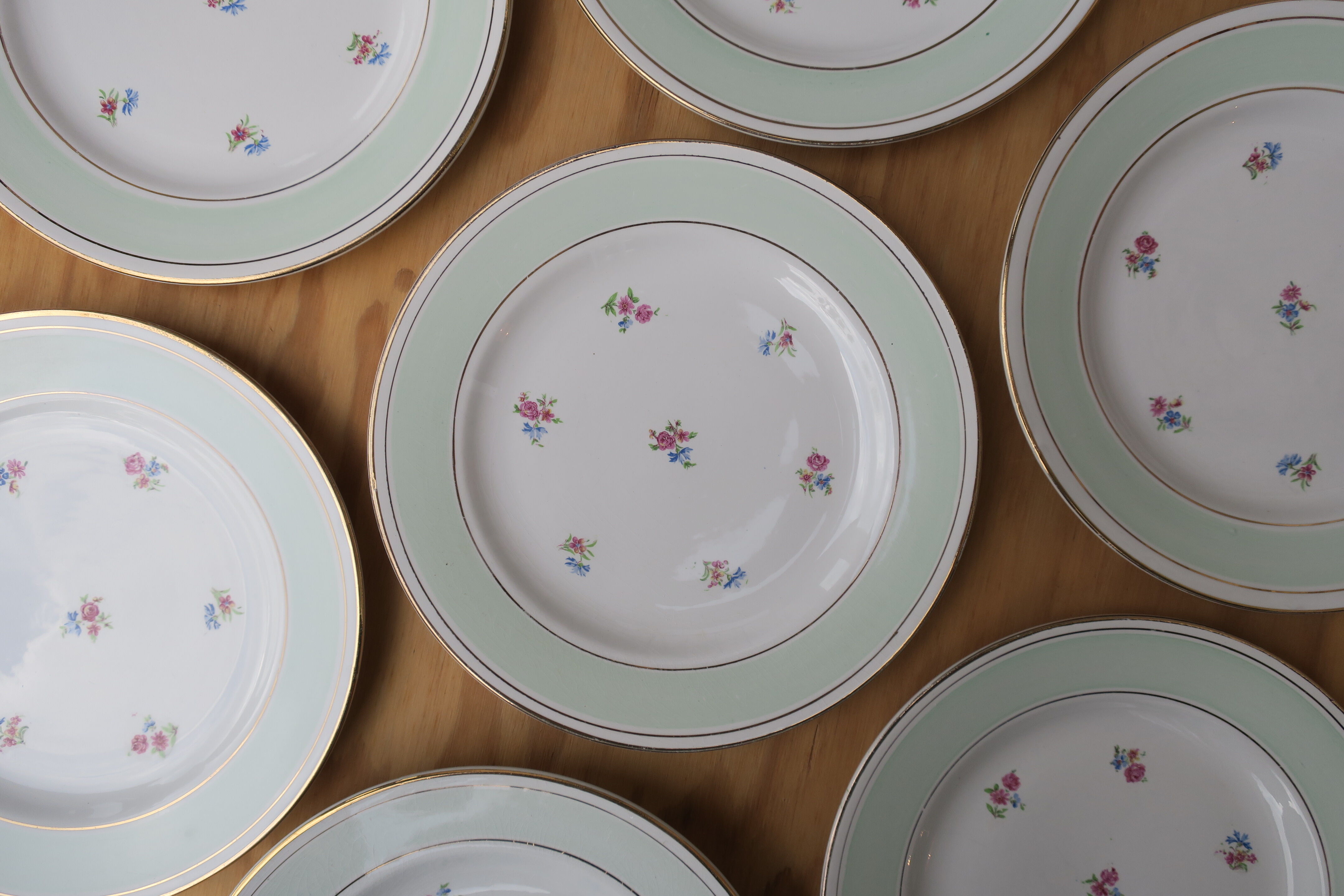 6 plates old flowery flats edge mint