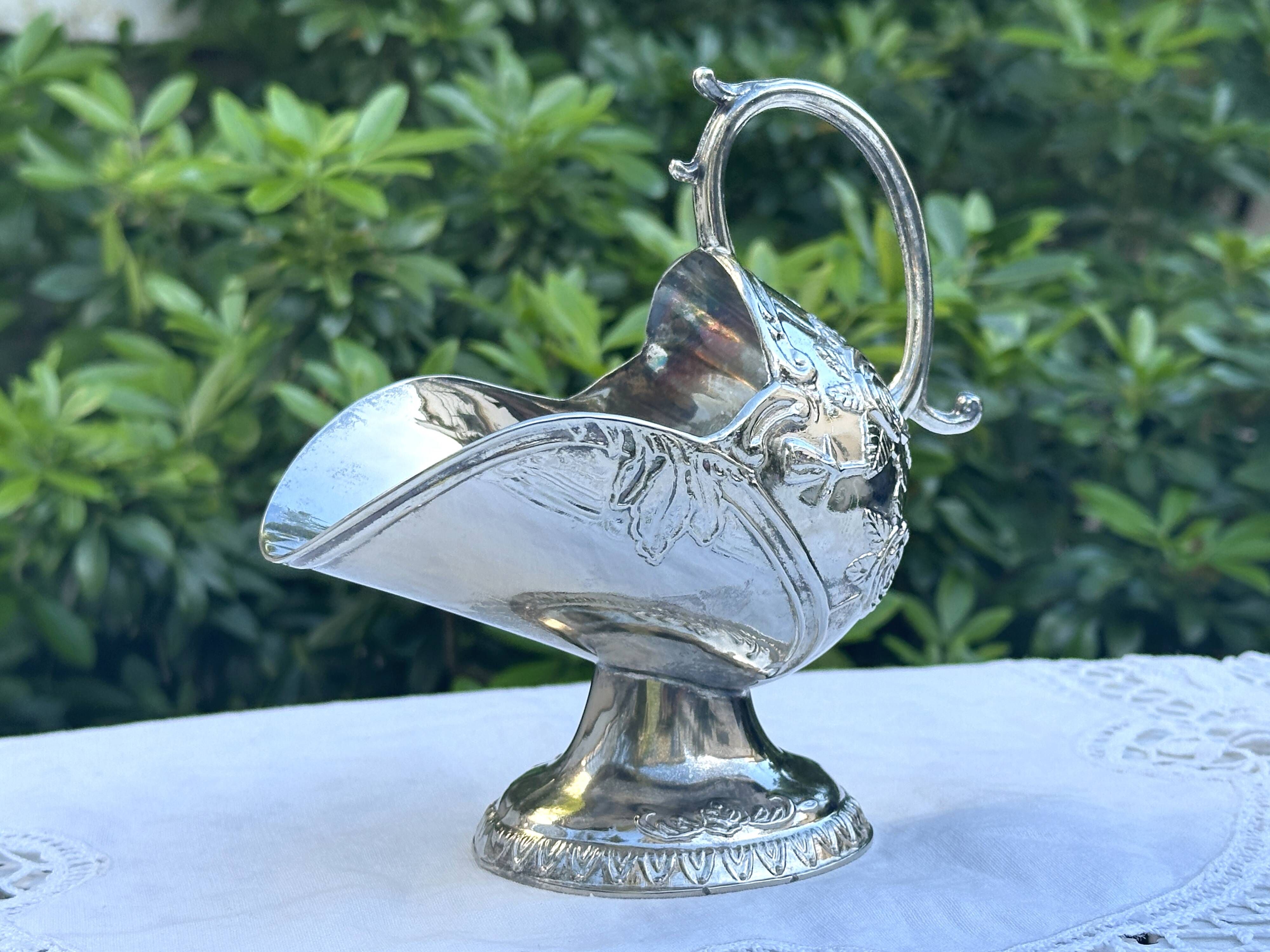 Silver-plated English table sugar bowl