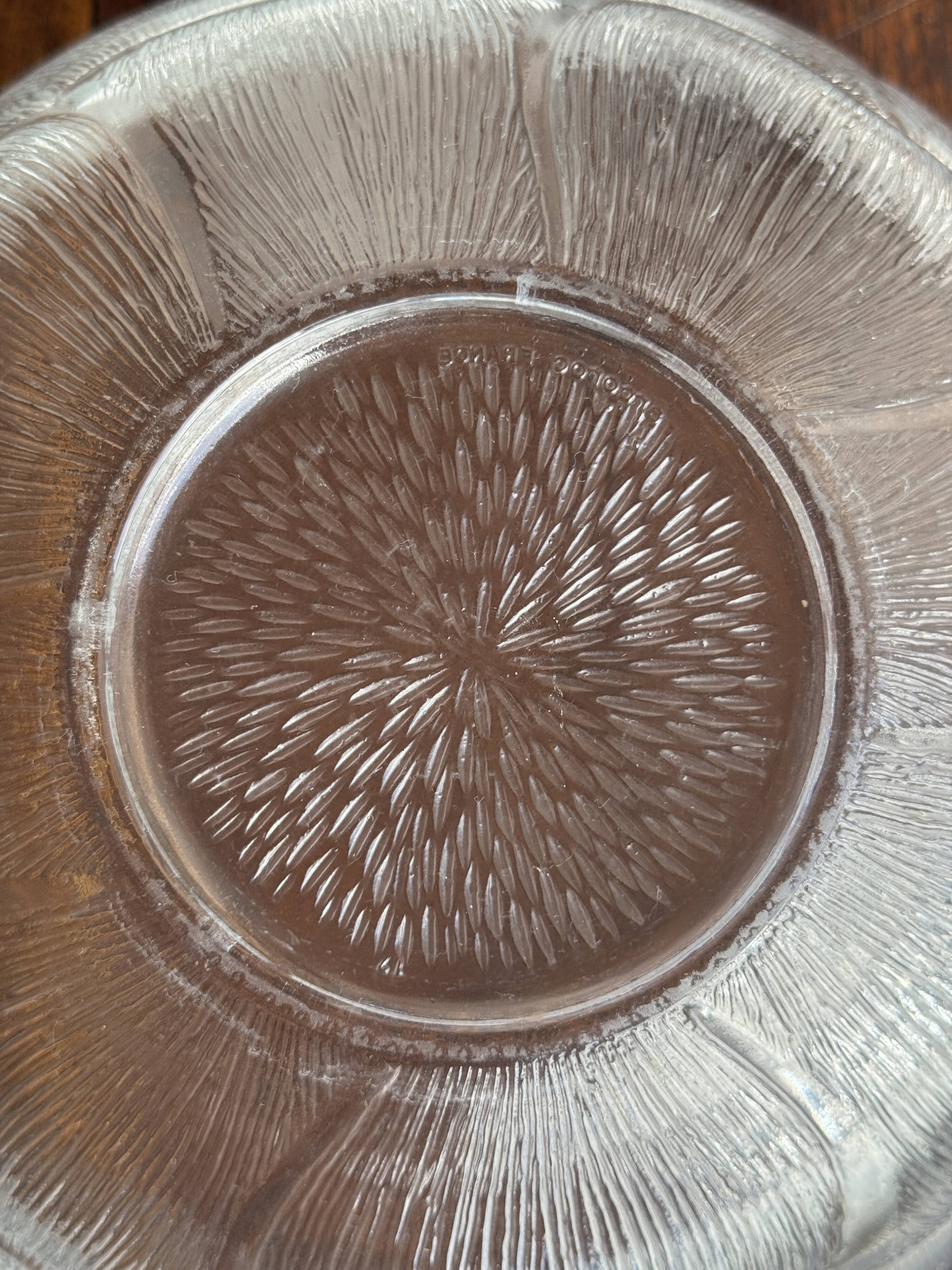 Very large vintage salad bowl with a stylised flower petal pattern H14.5