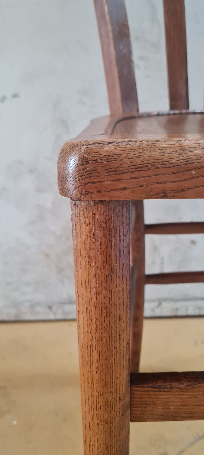 Bistro chair in solid oak
