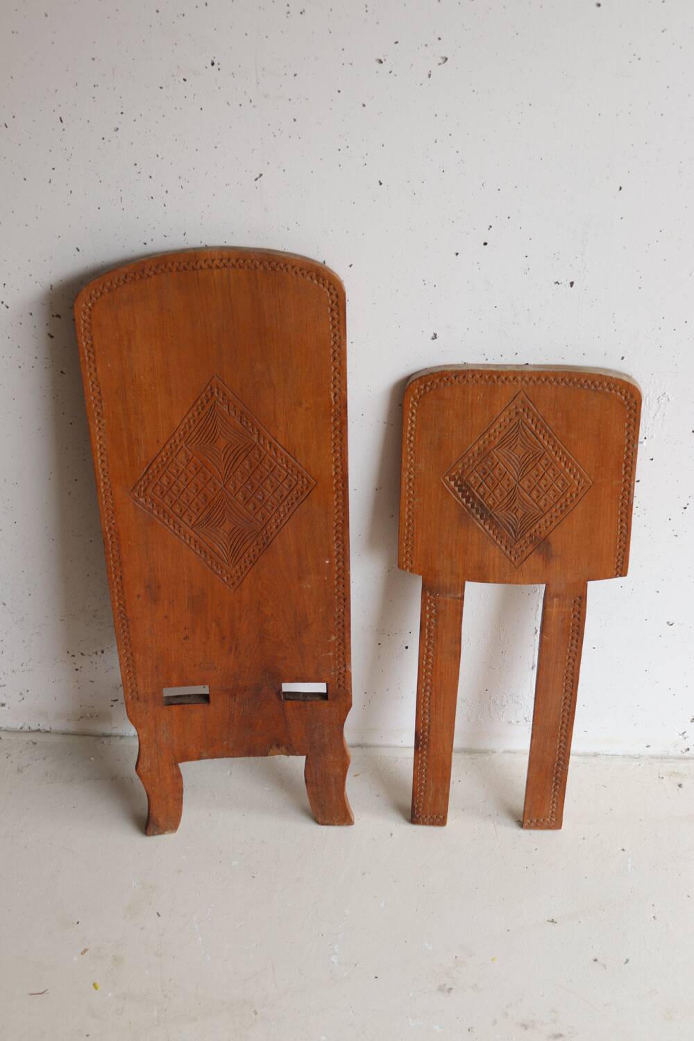 Child's folding chair carved – traditional wooden craftsmanship