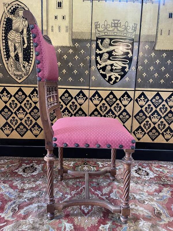 Set of 6 Renaissance style carved walnut chairs - Haute époque