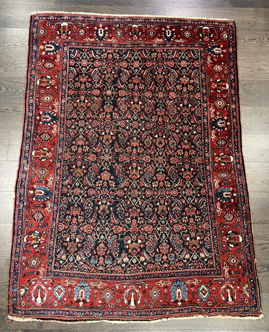 Handmade bijar rug