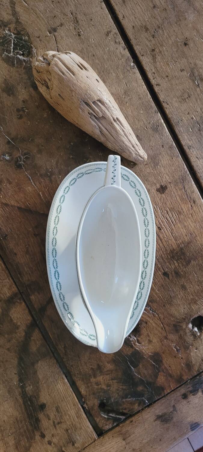 Sarreguemines iron clay sauceboat