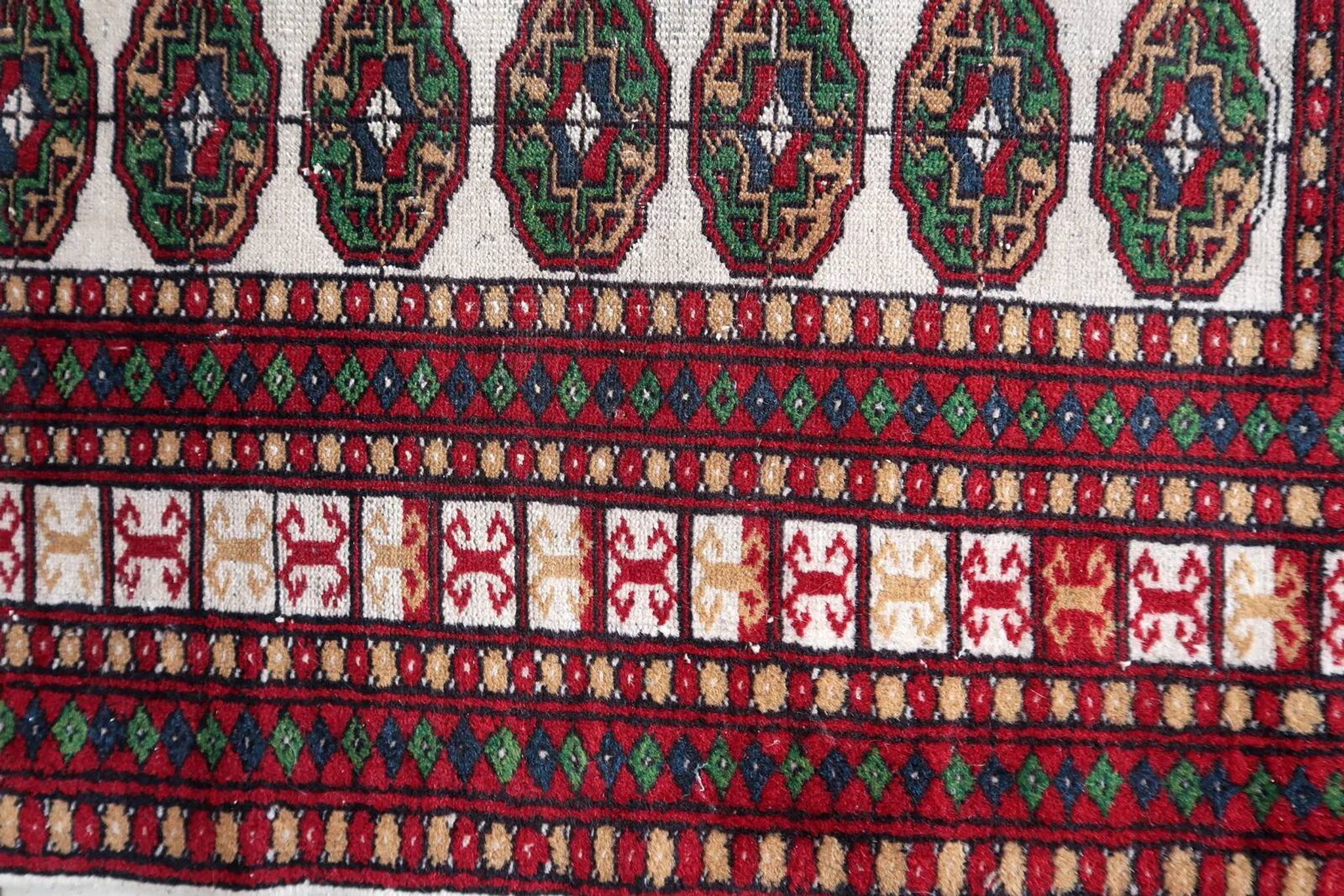 Handmade vintage Uzbek Bukhara rug 77cm x 128cm 1960s - 1С1175