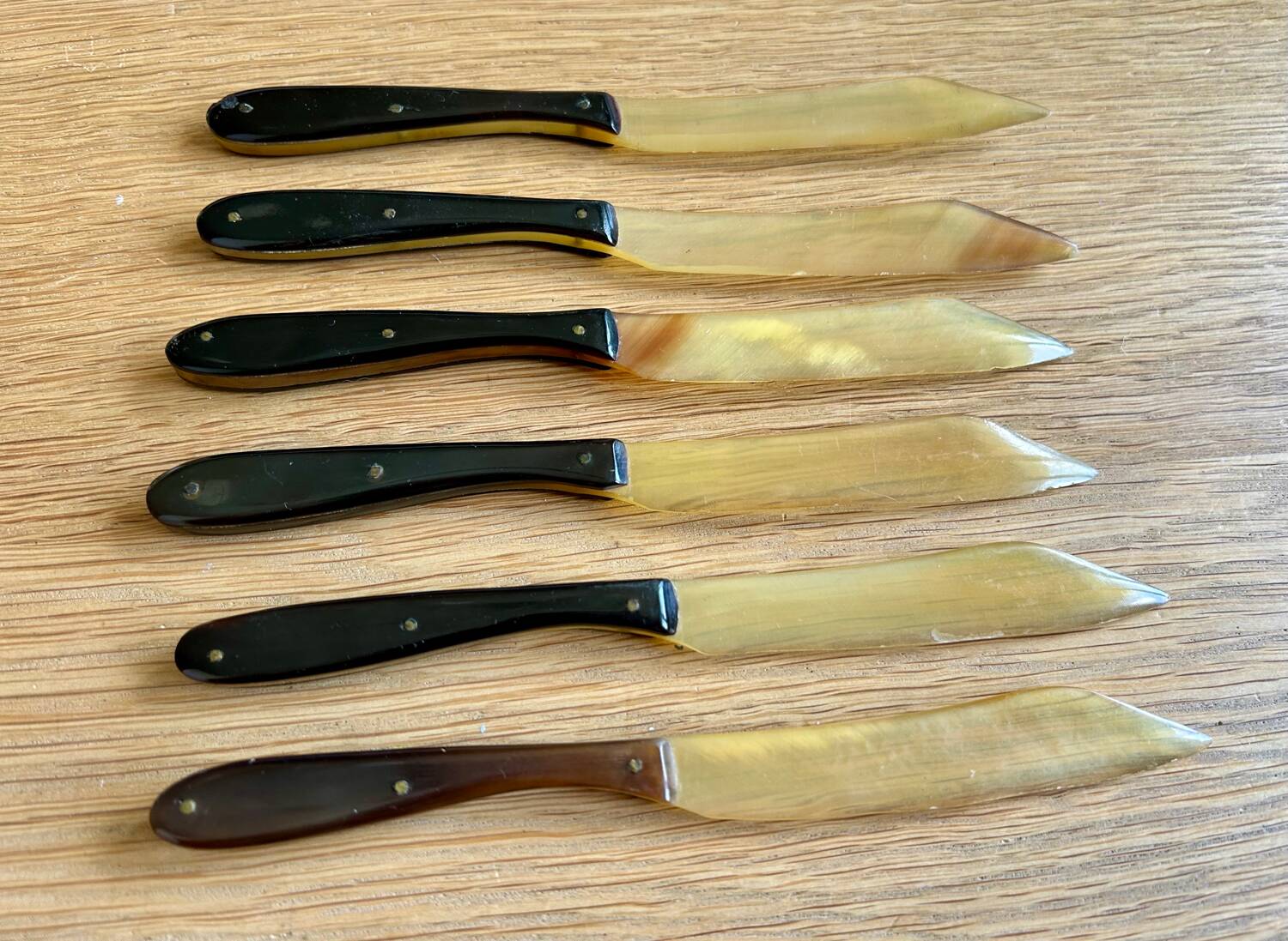 Set of 6 all-ivory knives