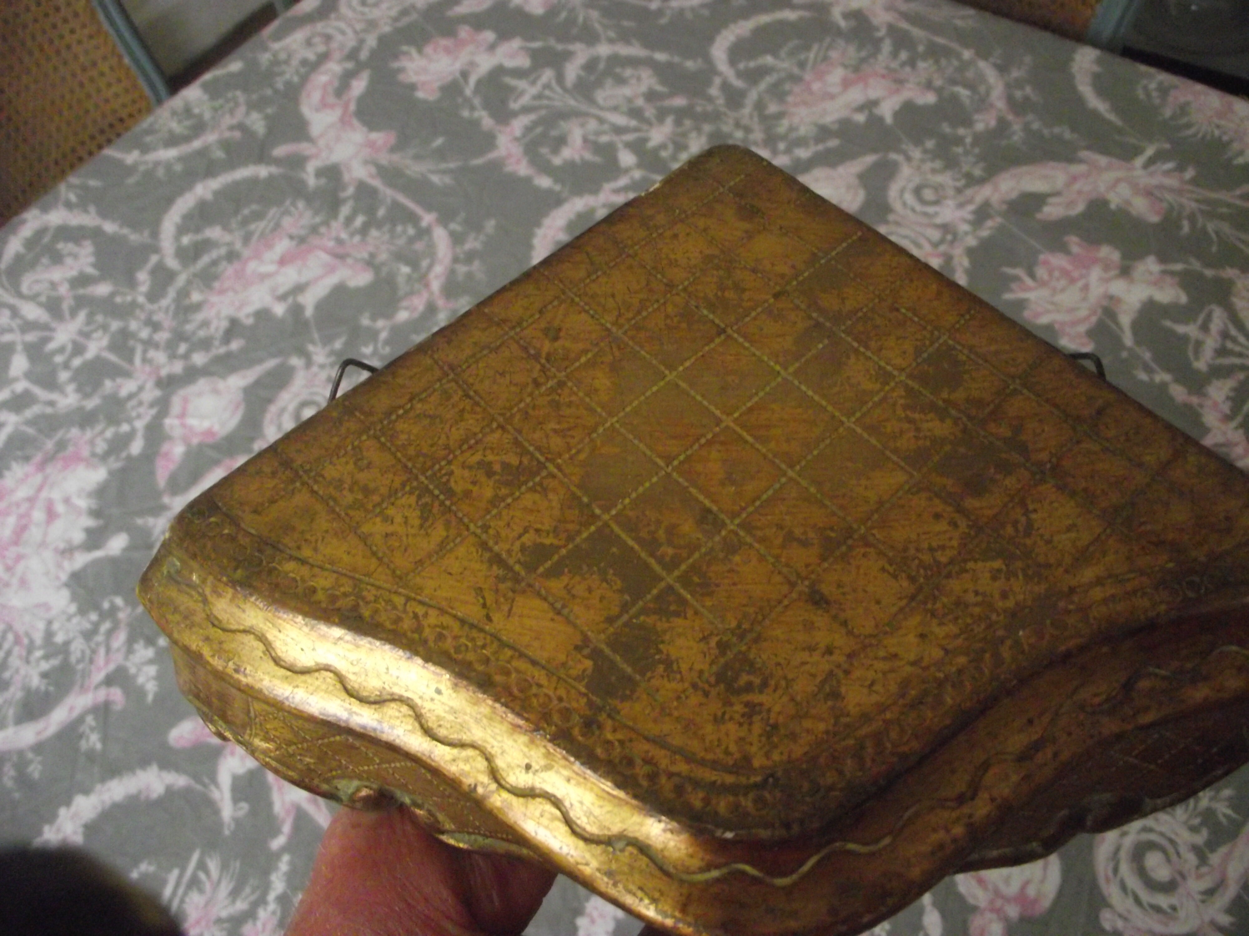 Golden wood corner console