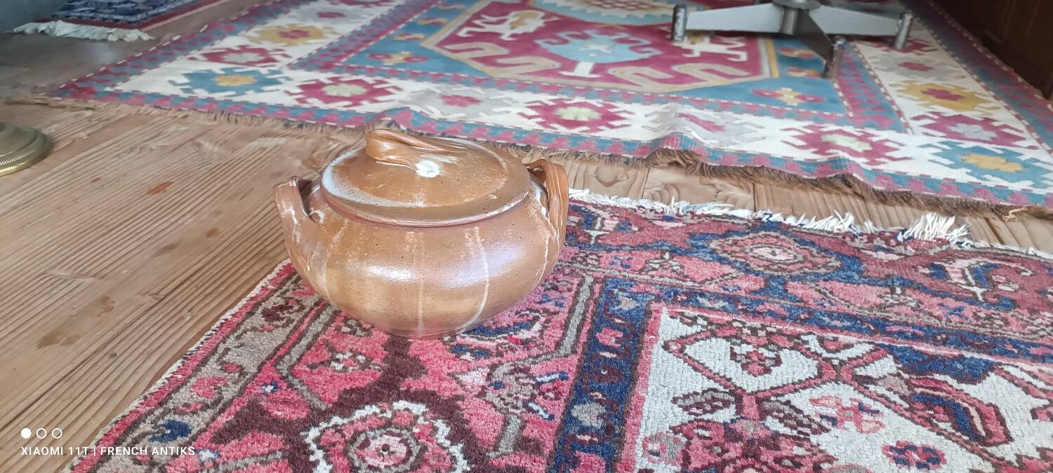 Soup tureen, vegetable dish, serving platter in Saint Amand stoneware from Puisaye.